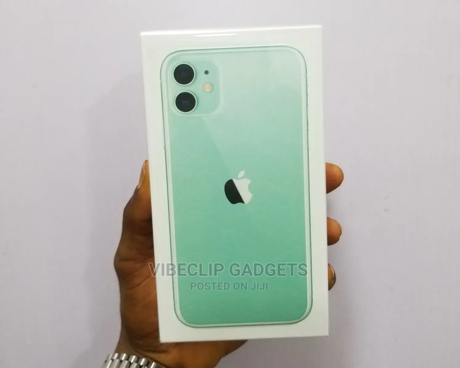New Apple iPhone 11 128 GB Green