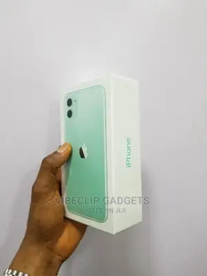 New Apple iPhone 11 128 GB Green