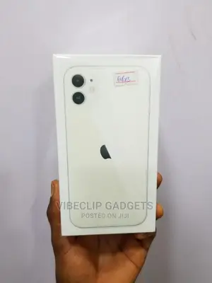 New Apple iPhone 11 64 GB Silver