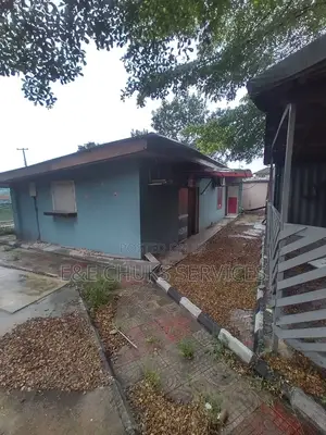 Large Plaza With Large Space For Rent