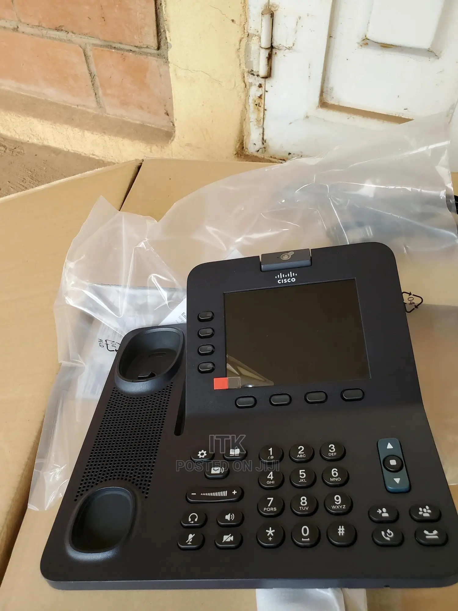Cisco CP-8945 UC (Video) Phone