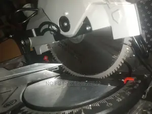 Miter Saw Machine