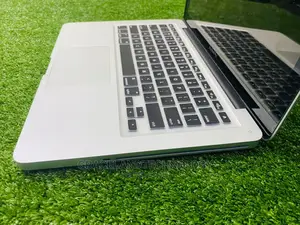 Laptop Apple MacBook Pro 2012 4GB Intel Core I5 HDD+SSD 250GB