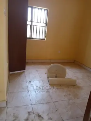 1bdrm Room & Parlour in Orange Estate, Life Camp for rent