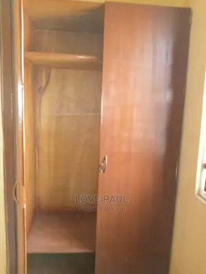 1bdrm Room & Parlour in Orange Estate, Life Camp for rent