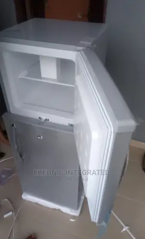 180 Top Freezer (Skyrun)