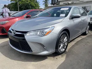 Toyota Camry 2015 Silver