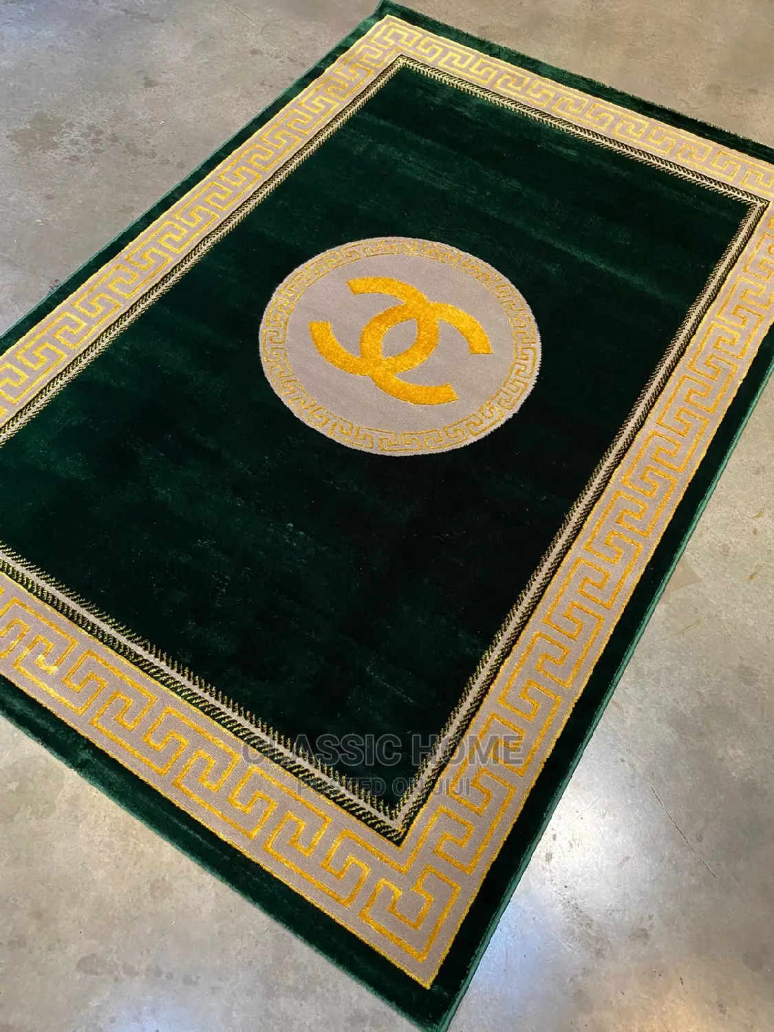 Quality Living Room Designed Super Soft Center Rug.