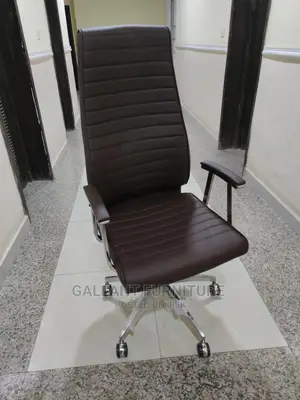 Luxury High Back Executive Swivel Leather Office Chairs.