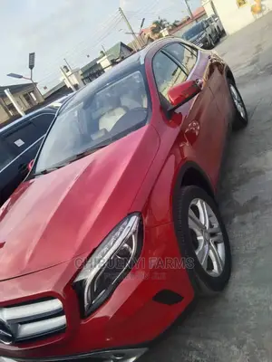 Mercedes-Benz GLA 250 2015 Red