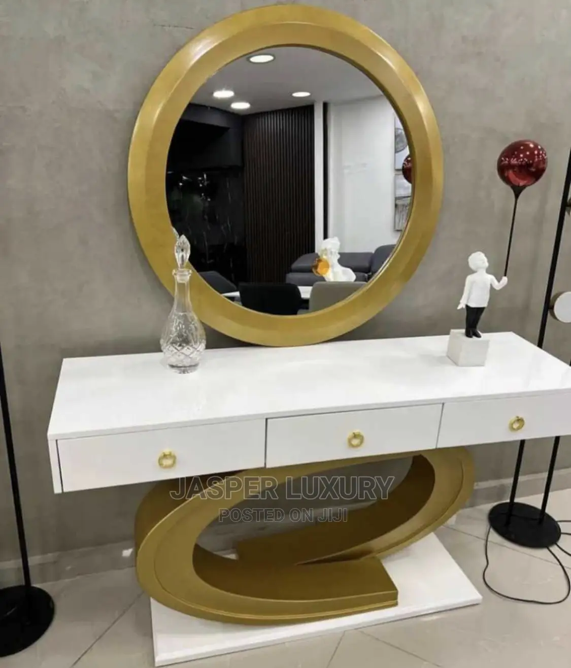 Mirror Console
