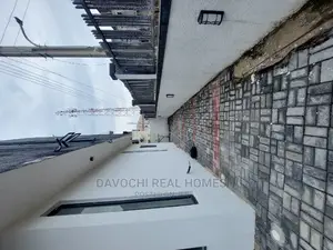 4bdrm Duplex in Chevron Drive for rent