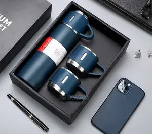 Vacuum Flask Set With 3 Cups