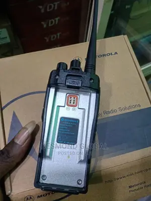Motorola Dp200d Uhf Walkie Talkies