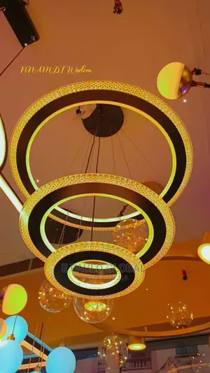 LED Chanderlia Light