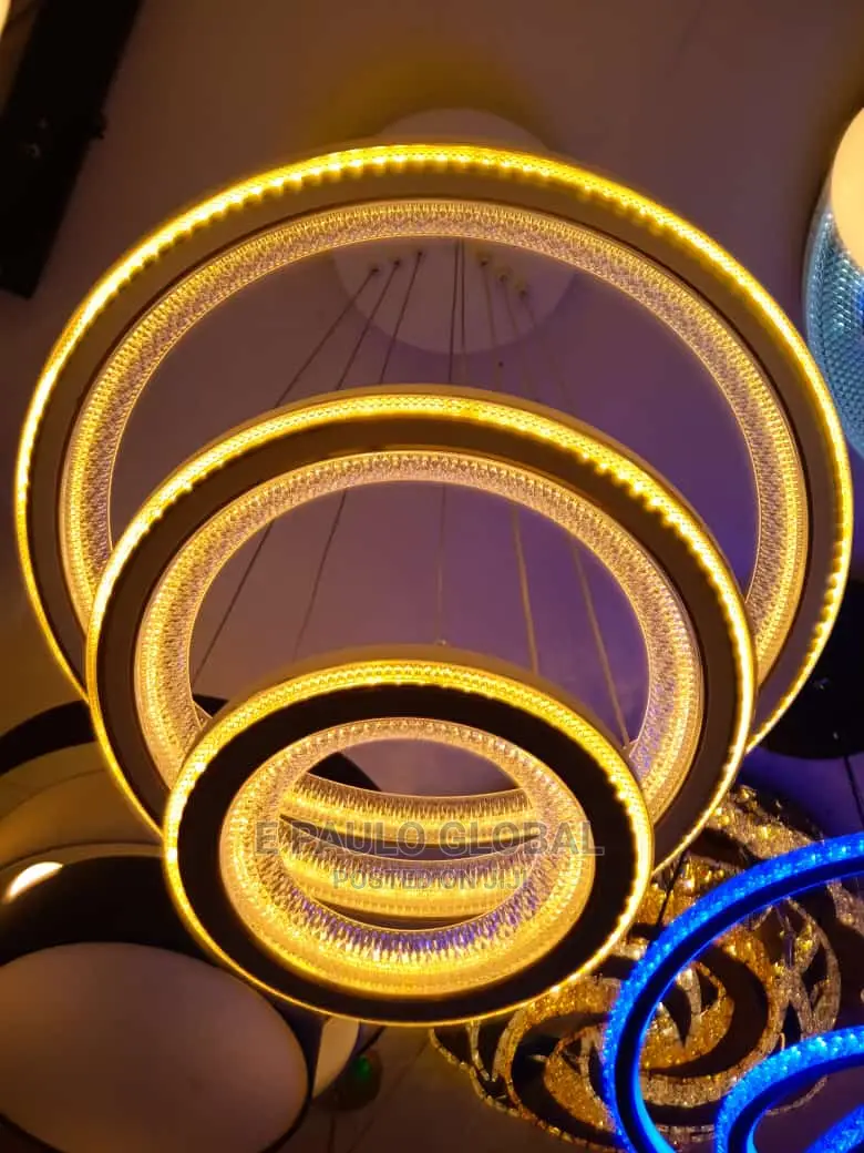 LED Chanderlia Light