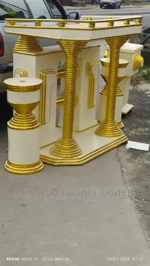 Pulpit 2 Flower Vases And Offering Box