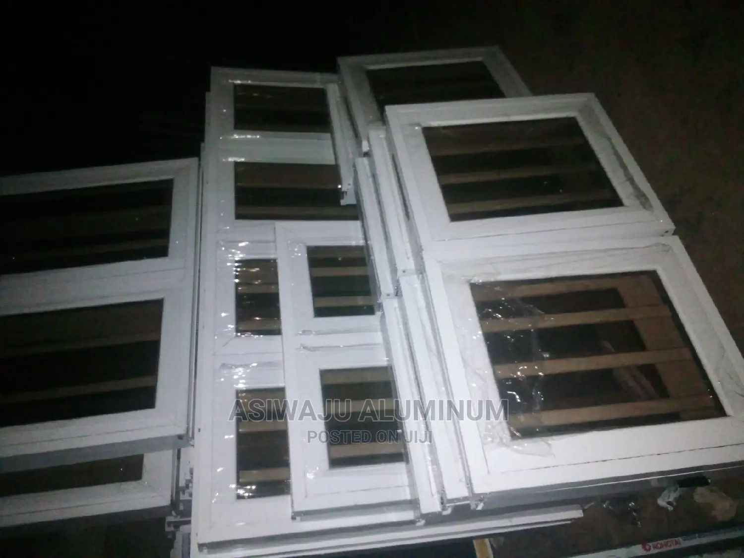 Aluminum Casement Windows With Burglary.