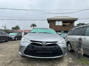 Toyota Camry SE 4dr Sedan (2.5L 4cyl 6A) 2015 Silver