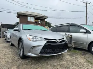 Toyota Camry SE 4dr Sedan (2.5L 4cyl 6A) 2015 Silver