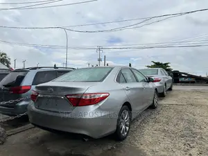 Toyota Camry 2015 Silver