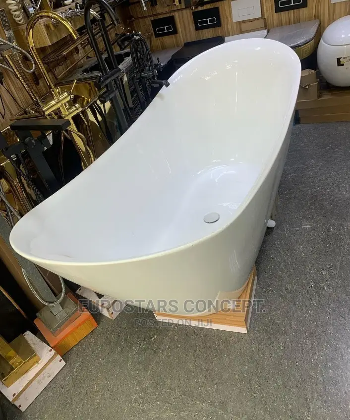 White Executive Bath Tub