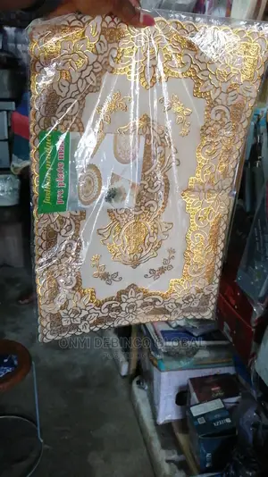 Gold Dining Table Mat- 6 Pieces