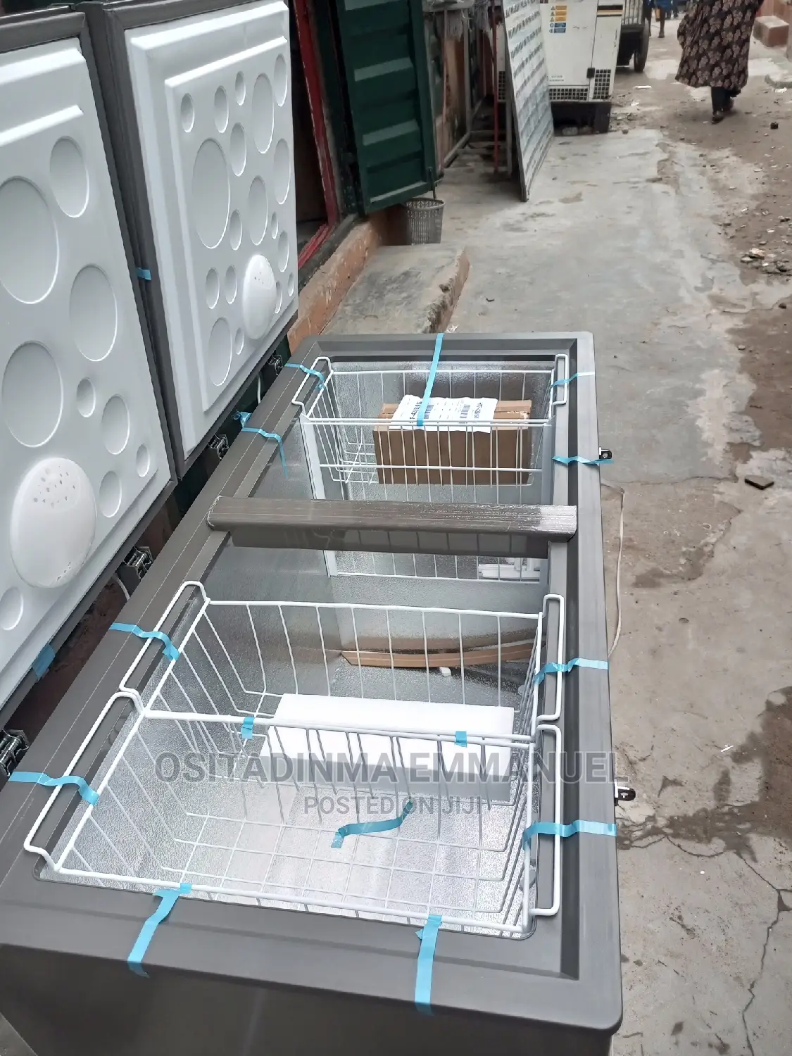 Double Door Freezer