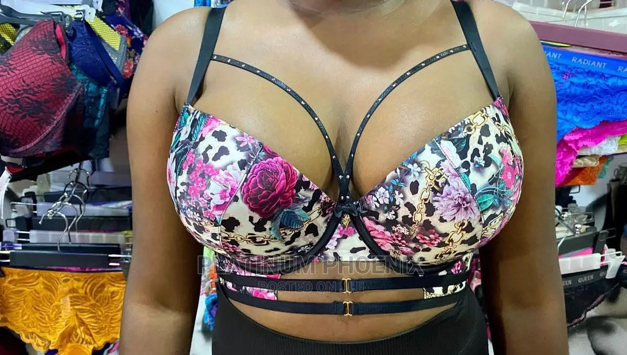 UK Padded Bra (Single/Double Foam)