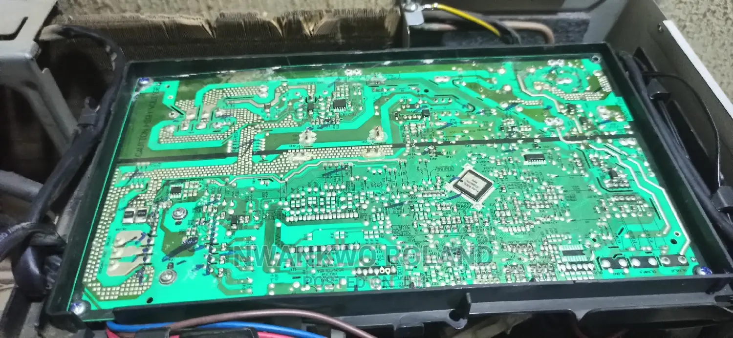 AC Technician Aircondition Install Repairs and Serving