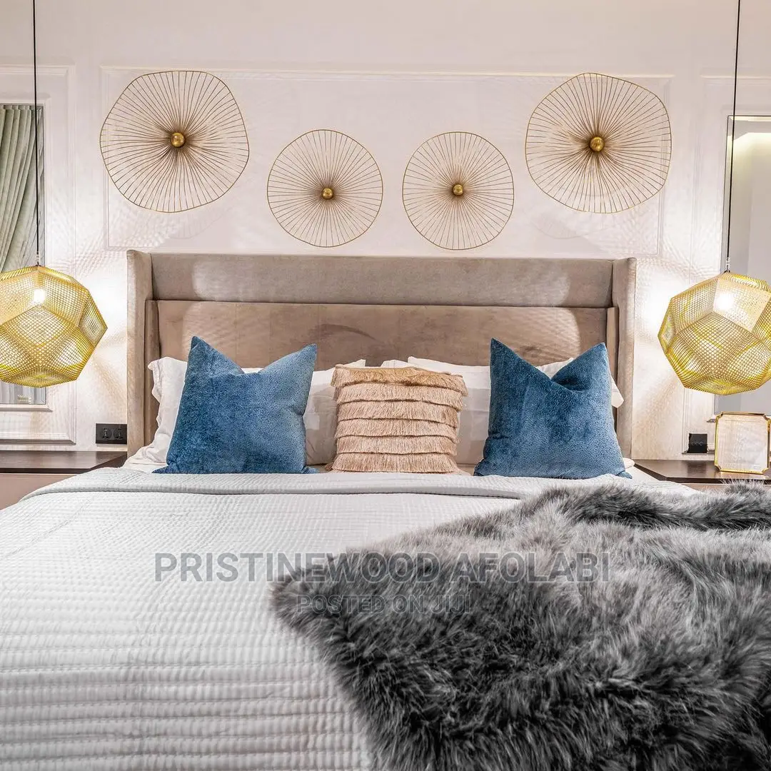 Bedframe by Pristinewood