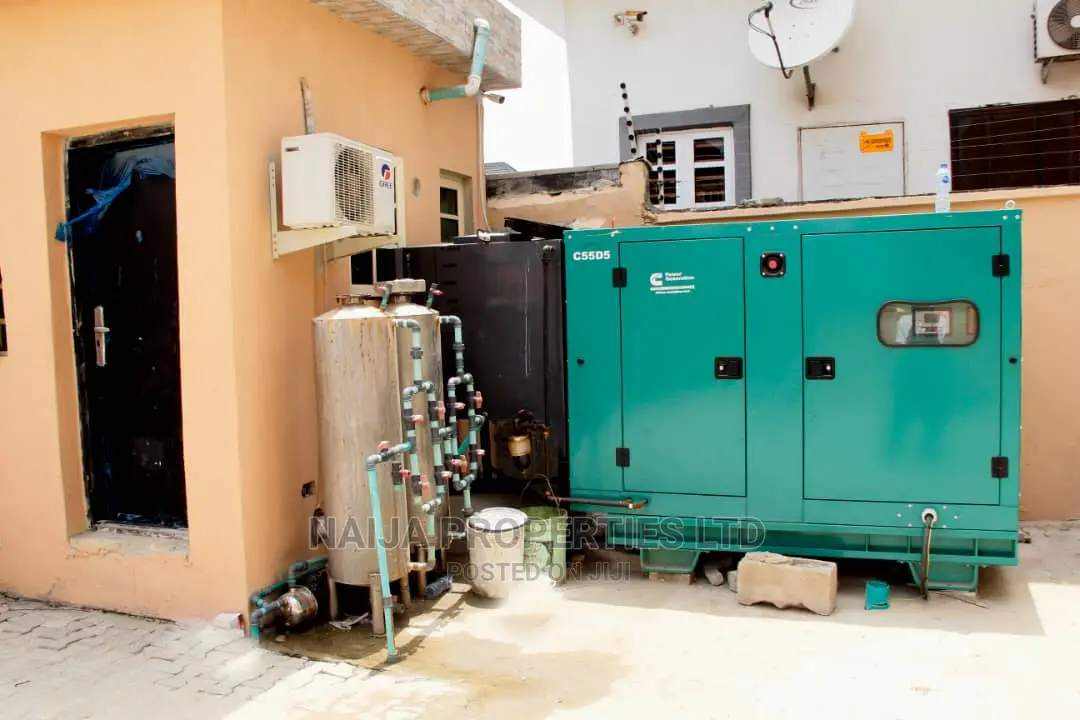 7bdrm Duplex in Ologolo, Lekki for sale