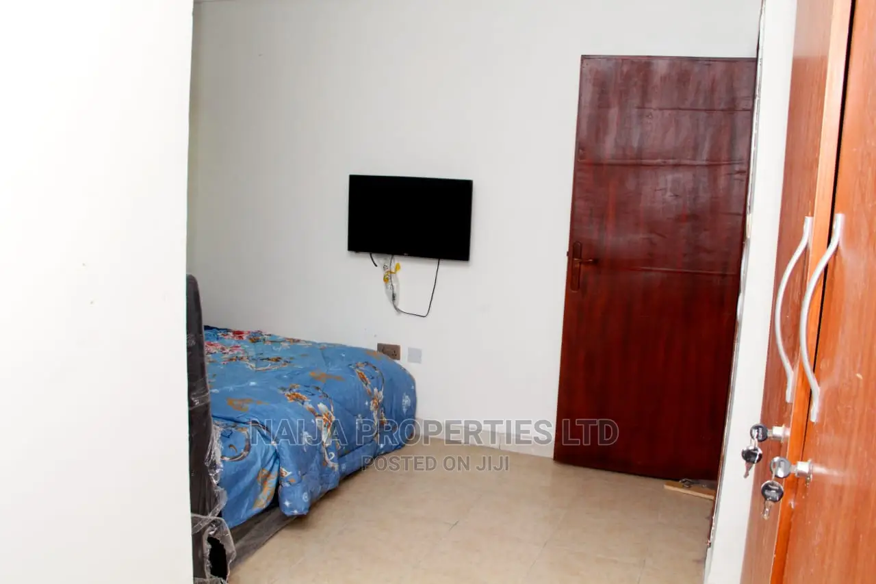 7bdrm Duplex in Ologolo, Lekki for sale