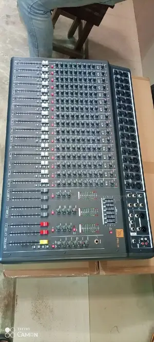 JBL 16channel Flat Mixr