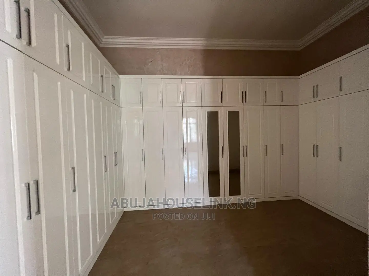 9bdrm Mansion in Asokoro Main Abuja for sale