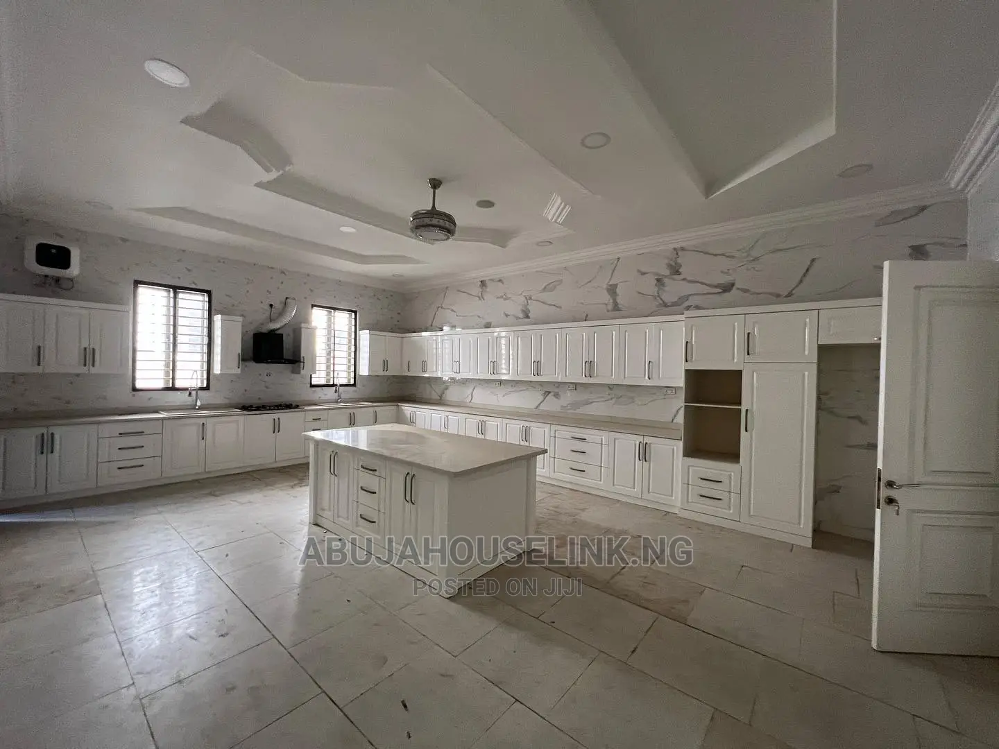 9bdrm Mansion in Asokoro Main Abuja for sale