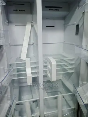 Hisense Side by Side Refrigerator With Fridge and Freezer.