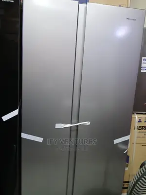 Hisense Side by Side Refrigerator With Fridge and Freezer.