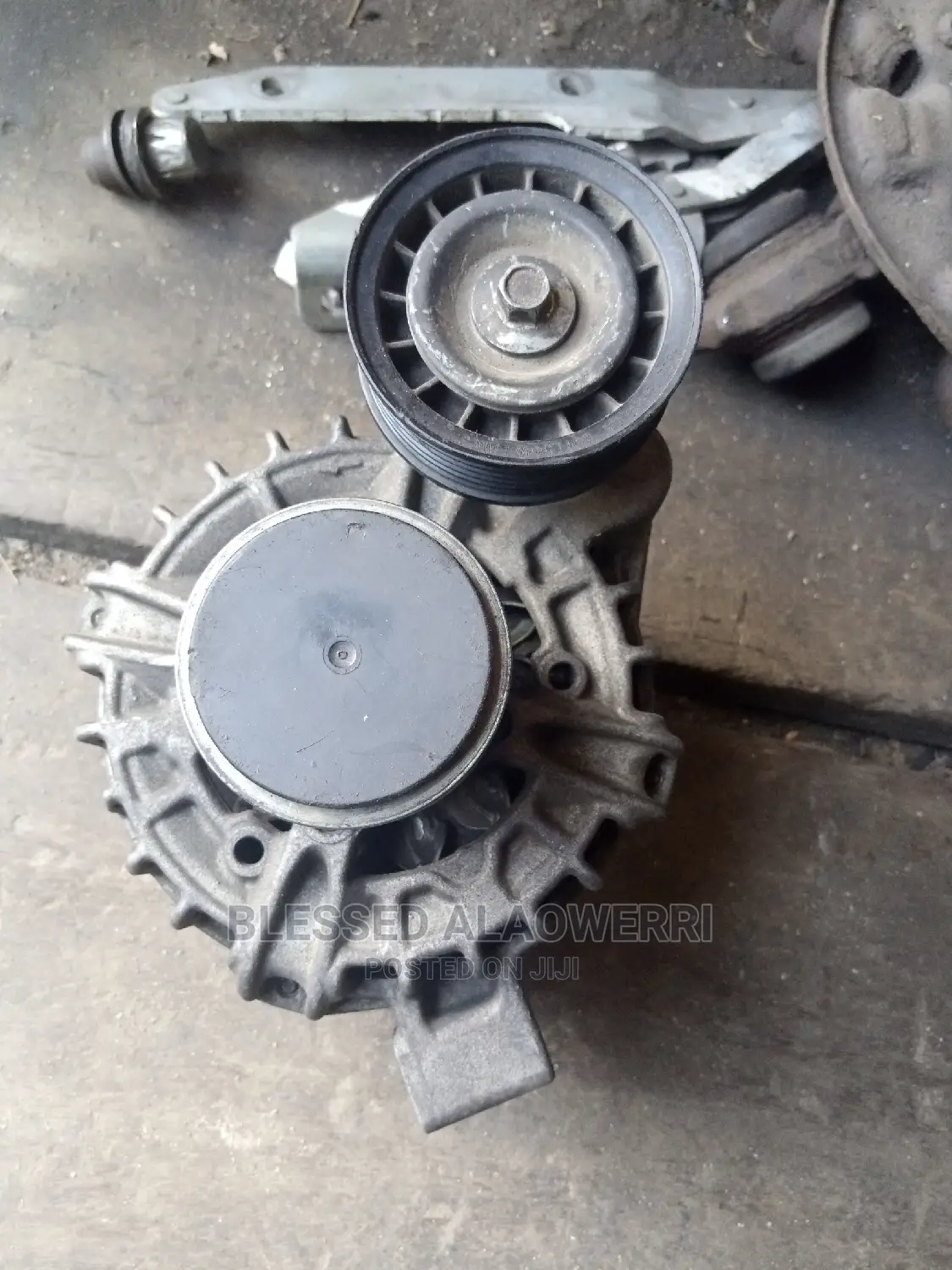Engine Alternator Range Rover Evoque 2012