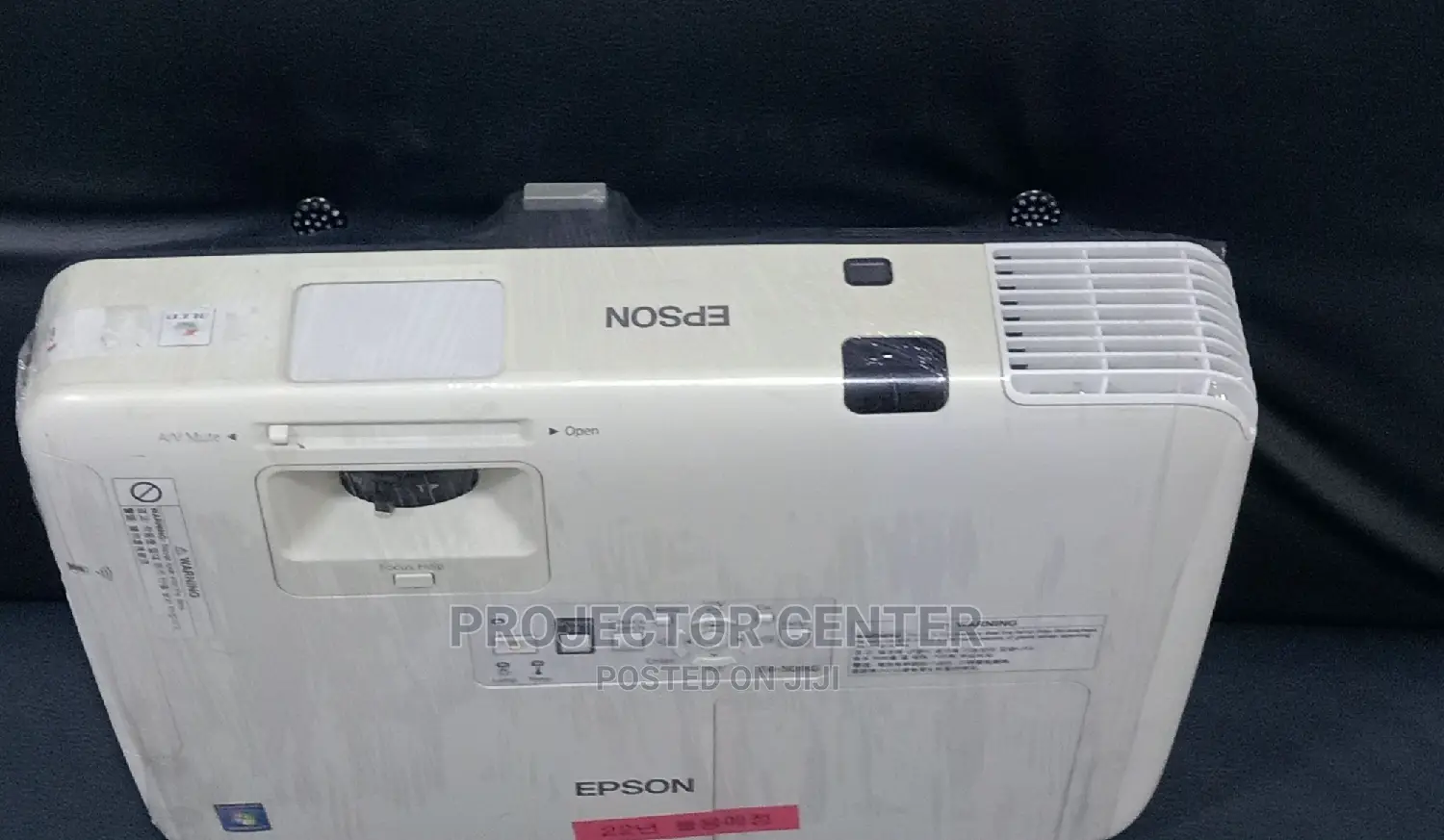 5000lumens Brightness Projector