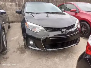 Toyota Corolla 2016 Black