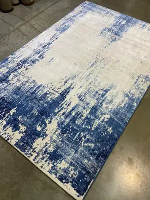 Main Turkish 4 by 6 Center Rug