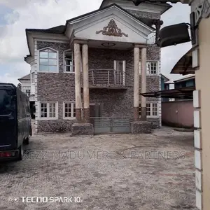 10bdrm Duplex in Rd Road, O Ff Okporo, Port-Harcourt for sale