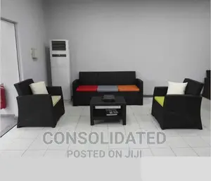 Self Assembly Plastic 7 Seater Set