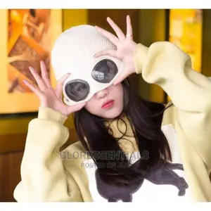 Unisex Winter Solid Casual Beanie Head Warmer With Glass