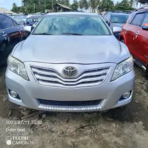 Toyota Camry 2011 Silver
