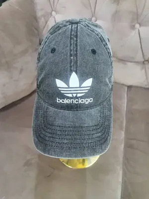 Original BALENCIAGA Face Cap for Men's Available in Store
