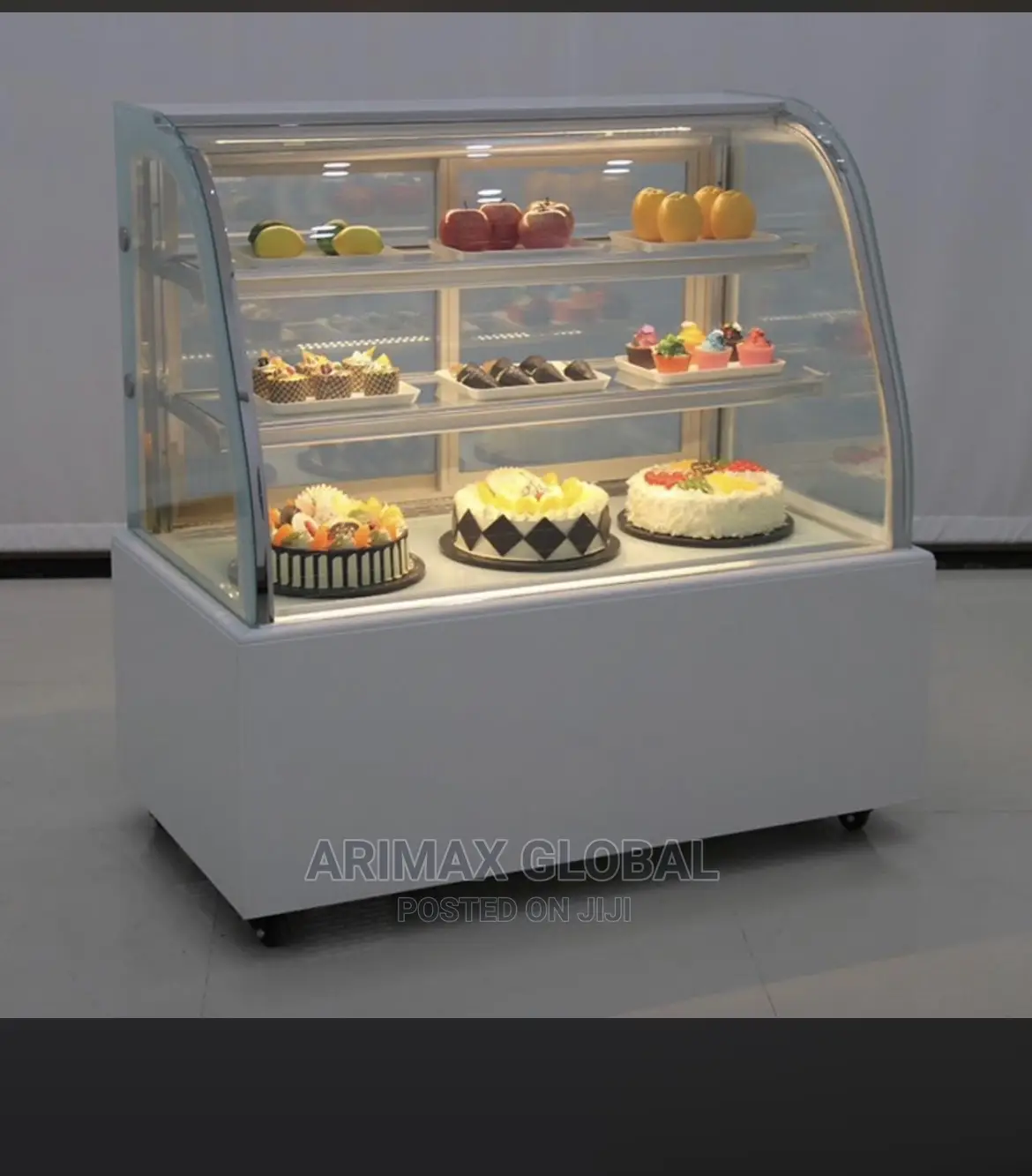 5ft Cake Display Curved Glass
