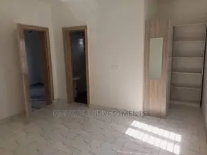 5bdrm Duplex in Millennium, Phase 1 / Gbagada for sale