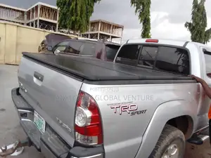 Nissan Tacoma Both Cover Fibre Folding